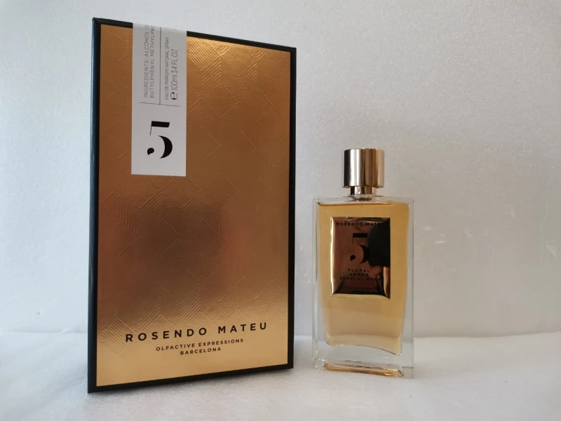 Rosendo Mateu Nº 5 Floral, Amber, Sensual Musk